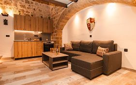 Inverno Medieval Apartment